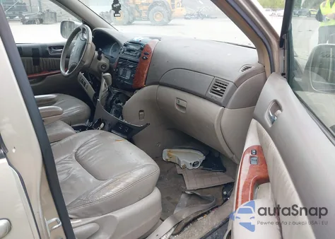 2004 Toyota Sienna Xle/Xle Limited z USA, uszkodzony, nr VIN 5TDZA22C84S160153